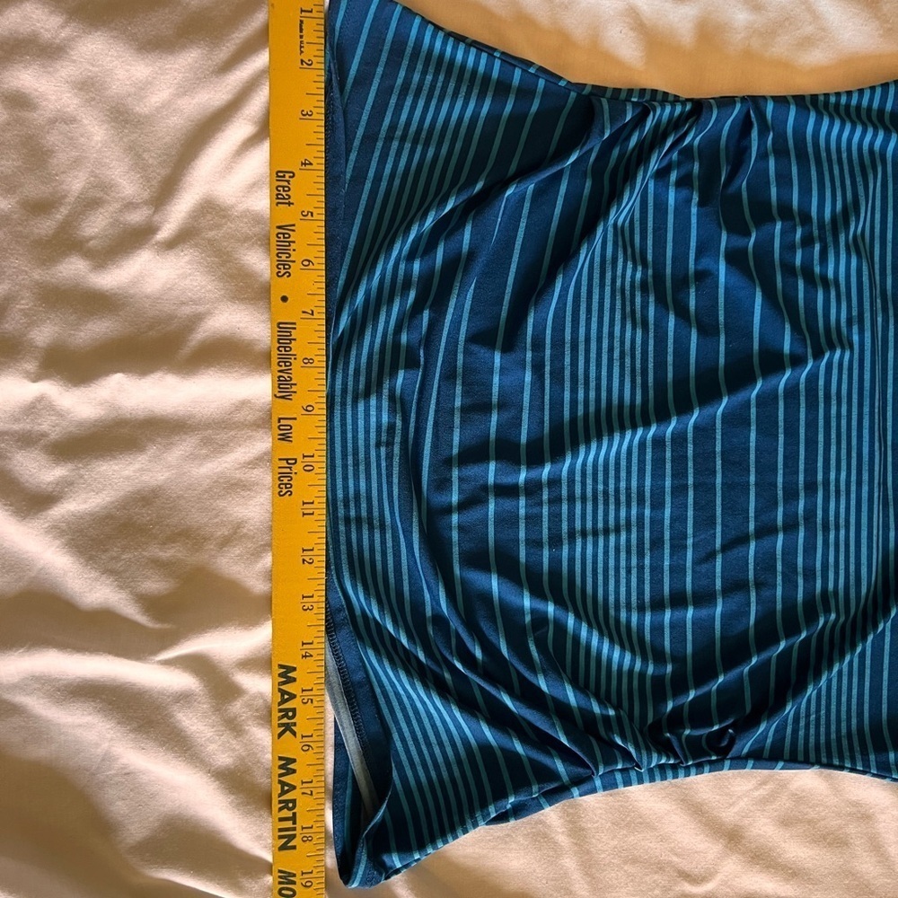 New York & Company Blue Stripped short sleeve shirt with cow neck. Size M - Picture 3 of 6